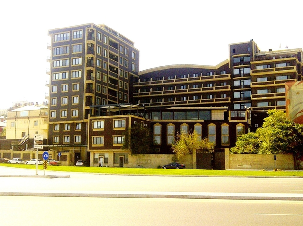 Imagen de los exteriores del Hotel The Crown, Baku. Foto 10