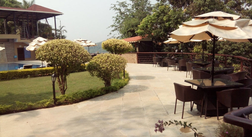 Imagen de los exteriores del Hotel The Crown Goa. Foto 7