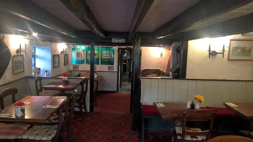 Imagen del bar/restaurante del Hotel The Crown Inn, Bodmin. Foto 3