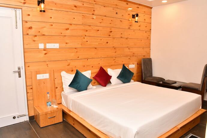Imagen de la habitación del Hotel The Crown, Khaniara. Foto 18