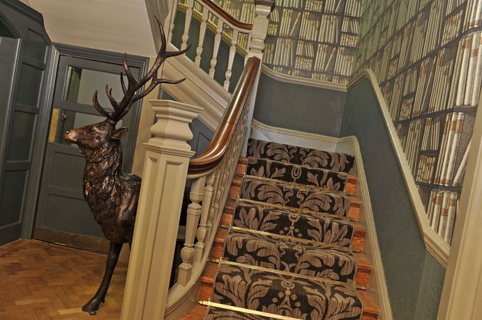 Imagen de los interiores del Hotel The Crown Manor House. Foto 9