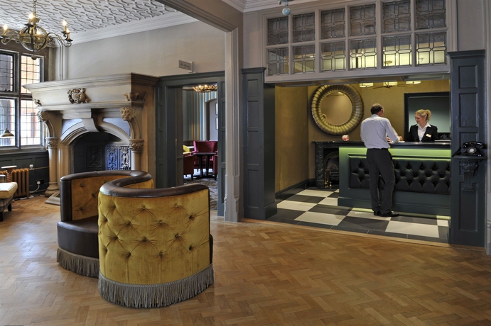 Imagen de los interiores del Hotel The Crown Manor House. Foto 16