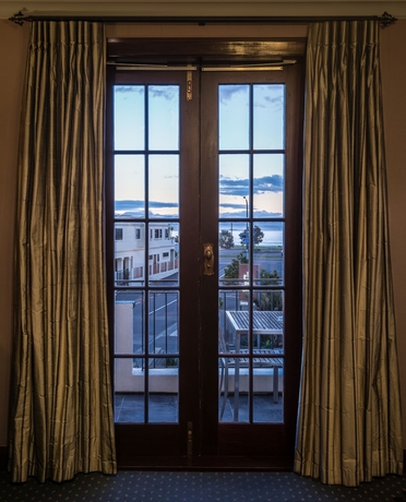 Imagen de los interiores del Hotel The Crown Napier. Foto 11