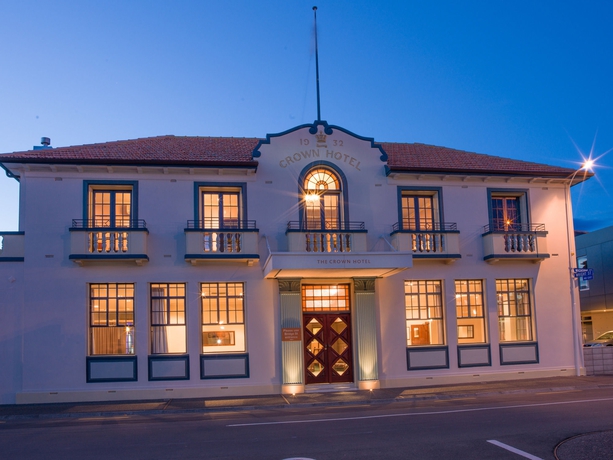 Imagen de los exteriores del Hotel The Crown Napier. Foto 10