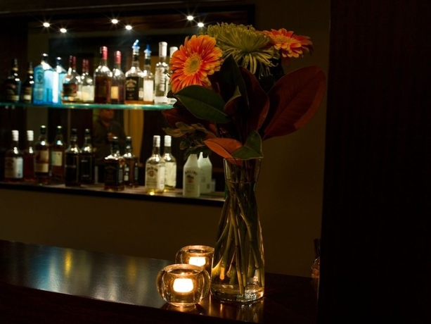 Imagen del bar/restaurante del Hotel The Crown Napier. Foto 4