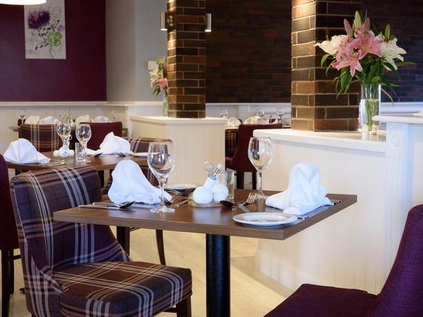 Imagen del bar/restaurante del Hotel The Crown, Newton Stewart. Foto 2