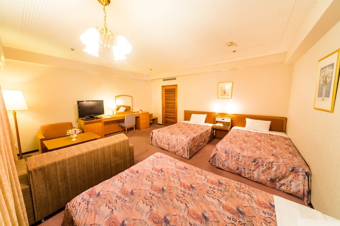 Imagen de la habitación del Hotel The Crown Palais New Hankyu Kochi. Foto 3