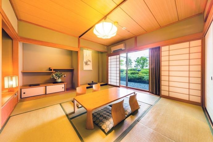 Imagen de la habitación del Hotel The Crown Palais New Hankyu Kochi. Foto 5