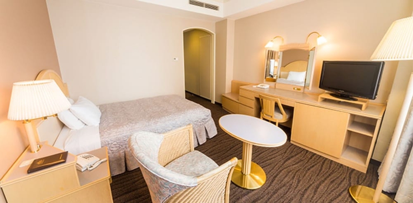 Imagen de la habitación del Hotel The Crown Palais New Hankyu Kochi. Foto 11