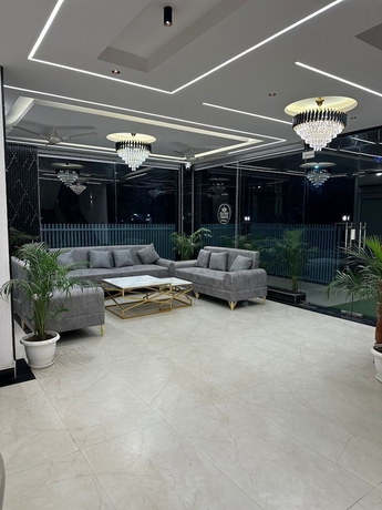 Imagen de los interiores del Hotel The Crown Prince, Greater Noida. Foto 16