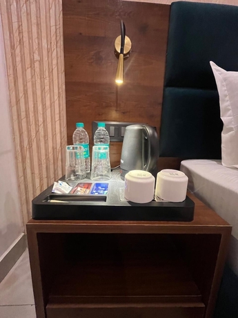 Imagen de la habitación del Hotel The Crown Prince, Greater Noida. Foto 8