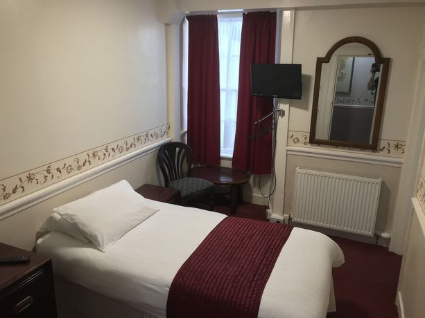 Imagen de la habitación del Hotel The Crown, Pwllheli. Foto 11