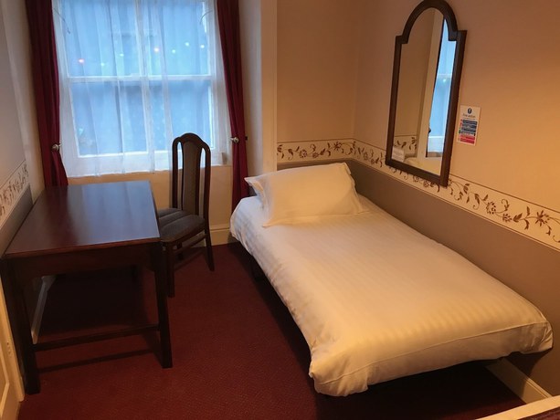 Imagen de la habitación del Hotel The Crown, Pwllheli. Foto 13