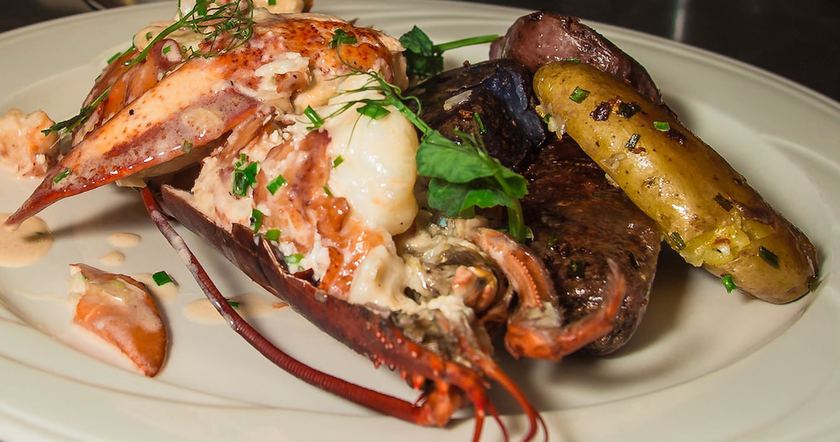 Imagen del bar/restaurante del Hotel The Crown and Anchor Inn. Foto 4