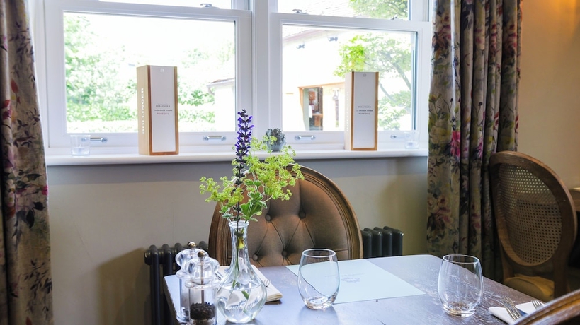Imagen del bar/restaurante del Hotel The Crown and Garter. Foto 4