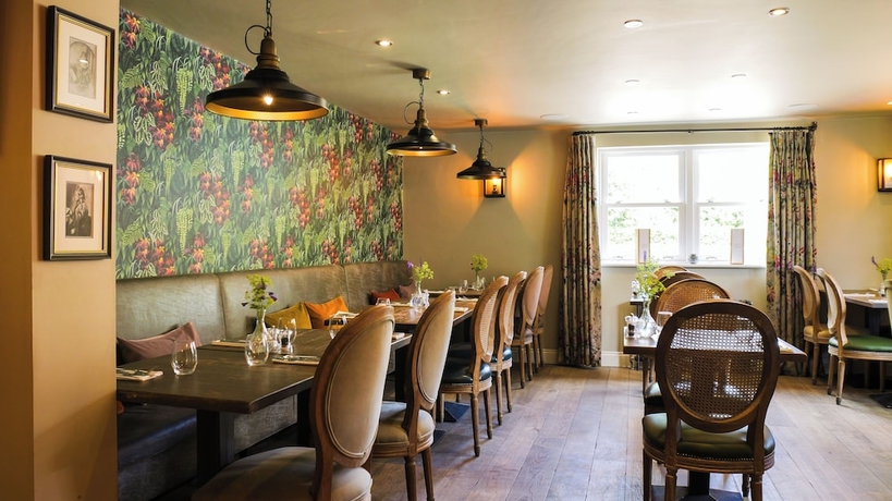 Imagen del bar/restaurante del Hotel The Crown and Garter. Foto 5