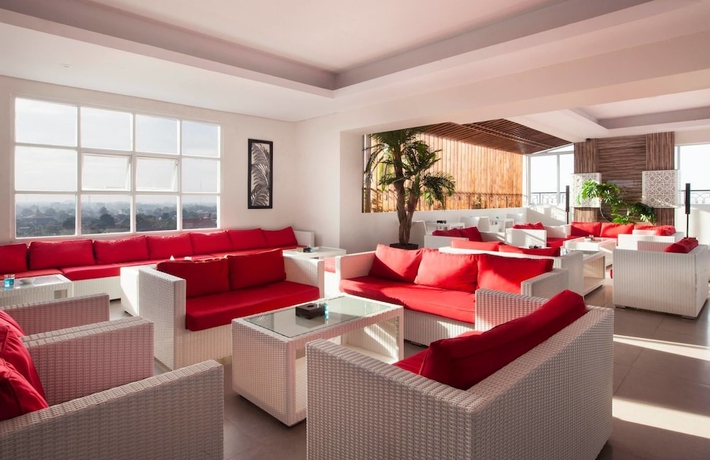 Imagen del bar/restaurante del Hotel The Cube Malioboro. Foto 7