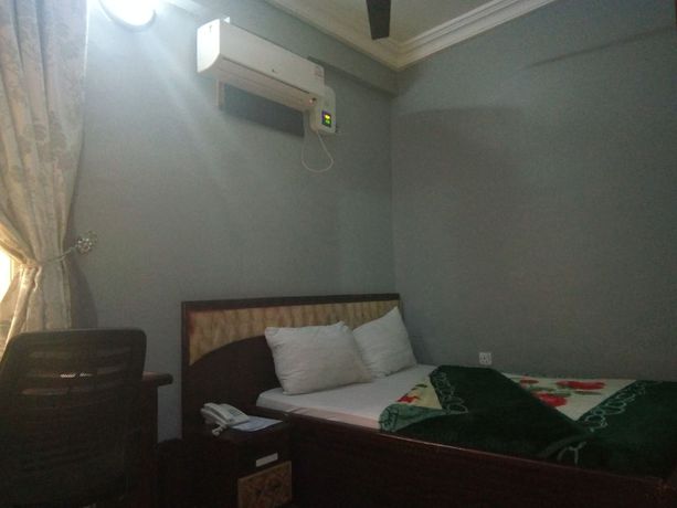 Imagen de la habitación del Hotel The Cullens. Foto 11