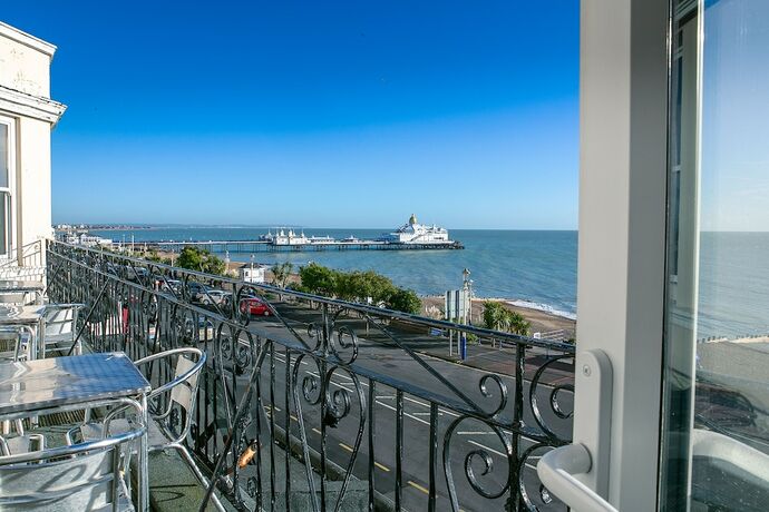 Imagen de la habitación del Hotel The Cumberland, Eastbourne. Foto 18