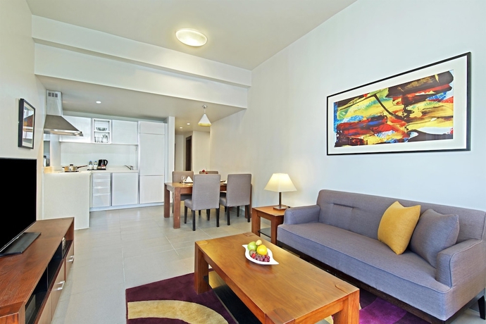 Imagen de la habitación del Hotel The Curve. Foto 9