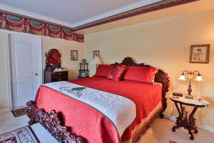 Imagen de la habitación del Hotel The Cypress Inn Bed and Breakfast. Foto 17