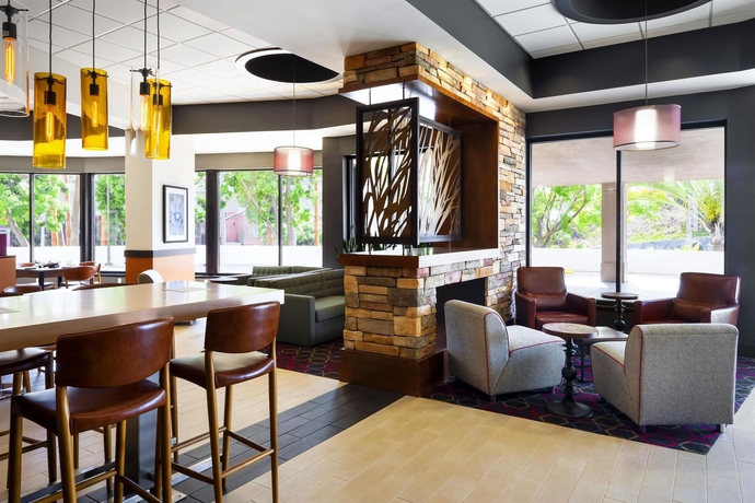 Imagen de los interiores del Hotel The DEXTRO Little Italy, BW Premier Collection. Foto 11