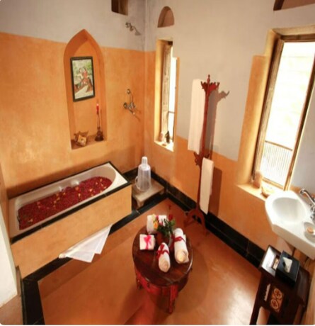 Imagen de la habitación del Hotel The Dadhikar Fort, Alwar. Foto 23