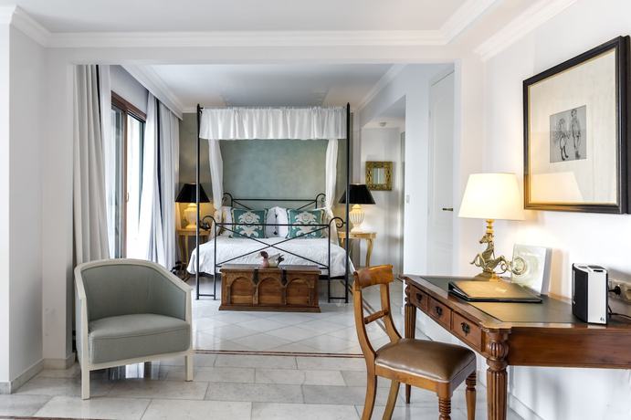 Imagen de la habitación del Hotel The Danai. Foto 8