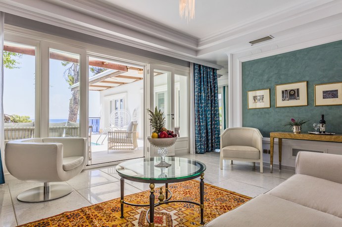 Imagen de la habitación del Hotel The Danai. Foto 14