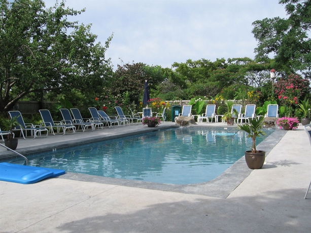 Imagen de la piscina del Hotel The Dan'l Webster Inn and Spa. Foto 16