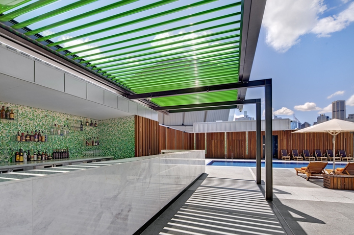 Imagen de la piscina del Hotel The Darling At The Star. Foto 14