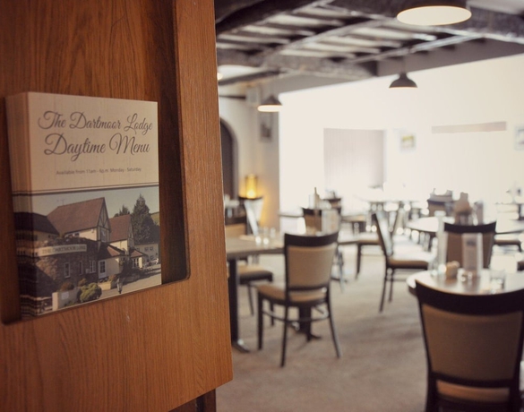 Imagen del bar/restaurante del Hotel The Dartmoor Lodge. Foto 3