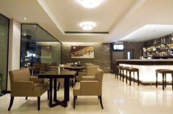 Imagen del bar/restaurante del Hotel The Dawin. Foto 2