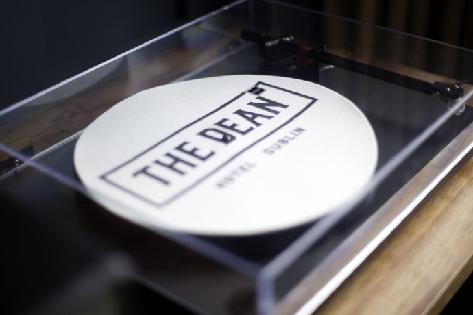 Imagen de la habitación del Hotel The Dean Dublin. Foto 9