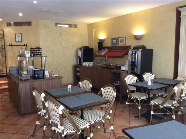 Imagen general del Hotel The Deck By Happyculture. Foto 2