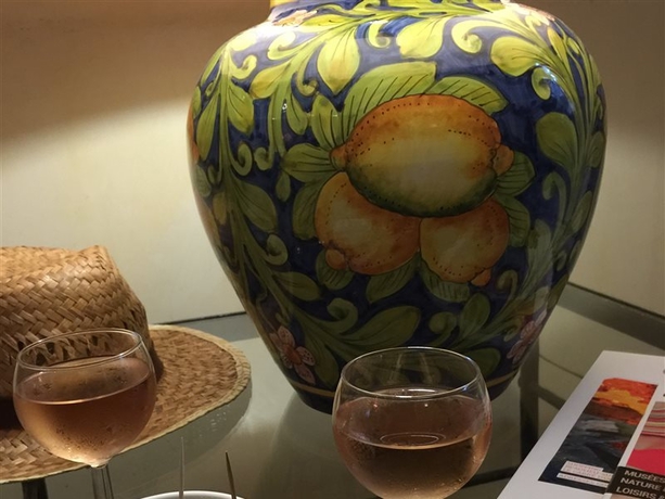 Imagen general del Hotel The Deck By Happyculture. Foto 11