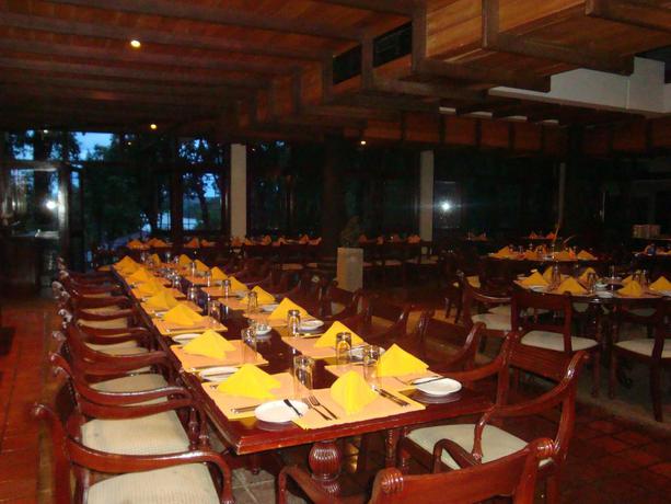 Imagen del bar/restaurante del Hotel The Deer Park. Foto 1