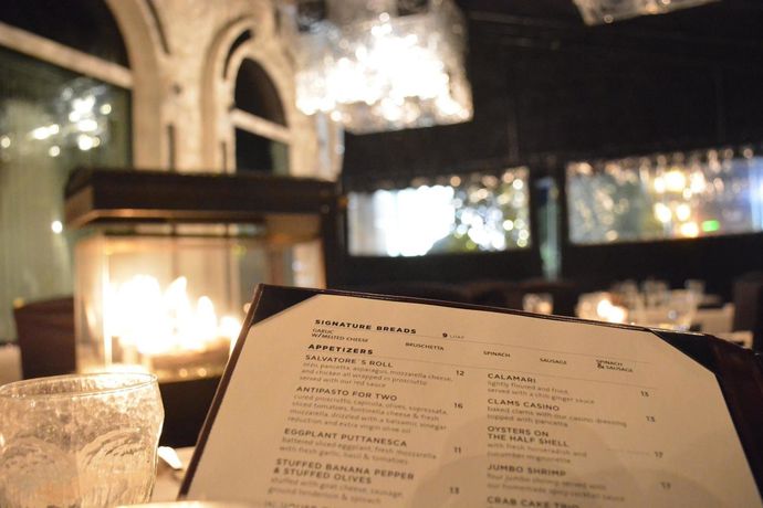 Imagen del bar/restaurante del Hotel The Delavan Hotel And Spa. Foto 8