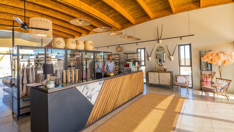 Imagen general del Hotel The Desert Grace. Foto 15