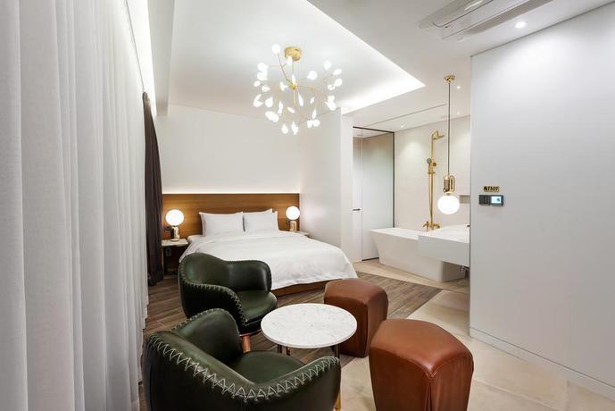 Imagen de la habitación del Hotel The Designers Ddp. Foto 4
