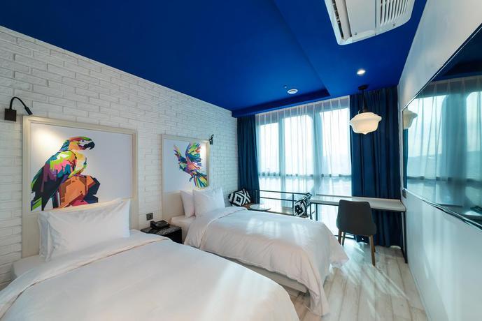 Imagen de la habitación del Hotel The Designers Ddp. Foto 7
