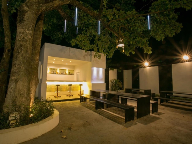 Imagen del bar/restaurante del Hotel The Desiign. Foto 6