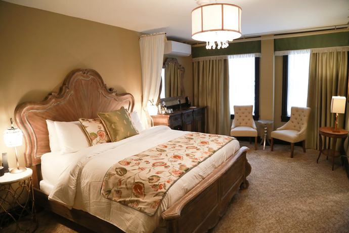 Imagen de la habitación del Hotel The Detroit Club. Foto 2