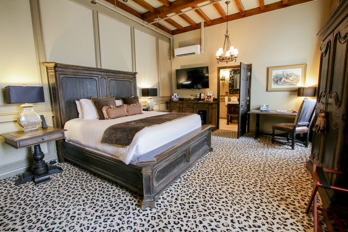 Imagen de la habitación del Hotel The Detroit Club. Foto 11