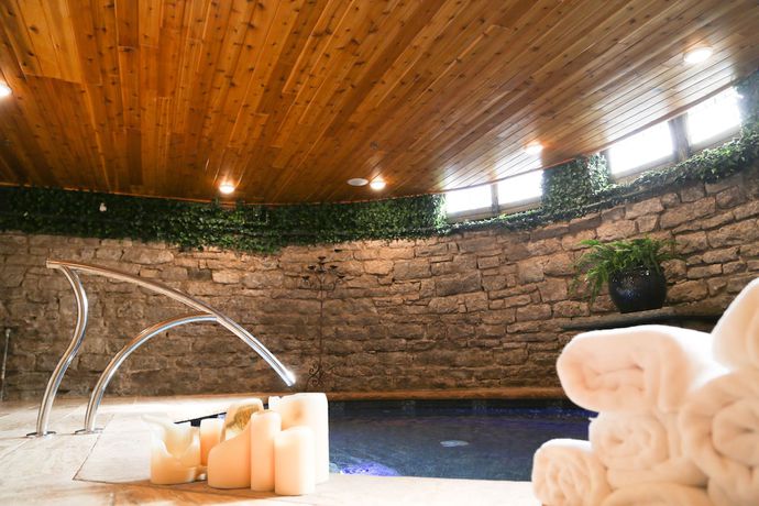 Imagen de la piscina del Hotel The Detroit Club. Foto 20