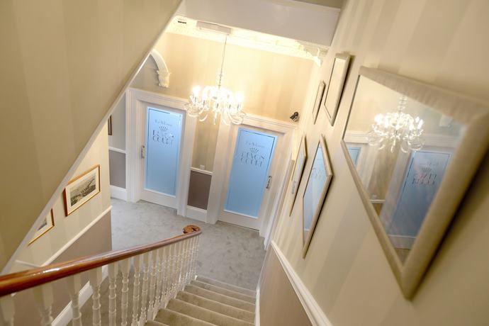 Imagen de los interiores del Hotel The Devon Court. Foto 20