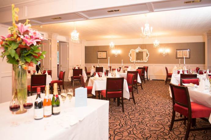 Imagen del bar/restaurante del Hotel The Devon Inn. Foto 6