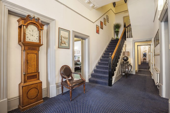 Imagen de los interiores del Hotel The Devonshire Park. Foto 20