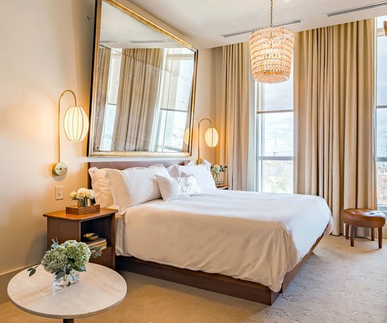 Imagen de la habitación del Hotel The Dewberry Charleston. Foto 4