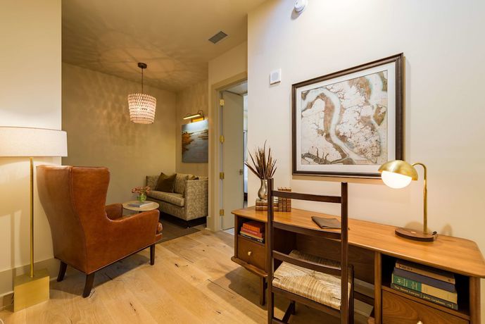 Imagen de la habitación del Hotel The Dewberry Charleston. Foto 10